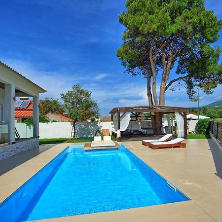 Beach Villa Christina By Posarellivillas Αχαράβη Εξωτερικό φωτογραφία