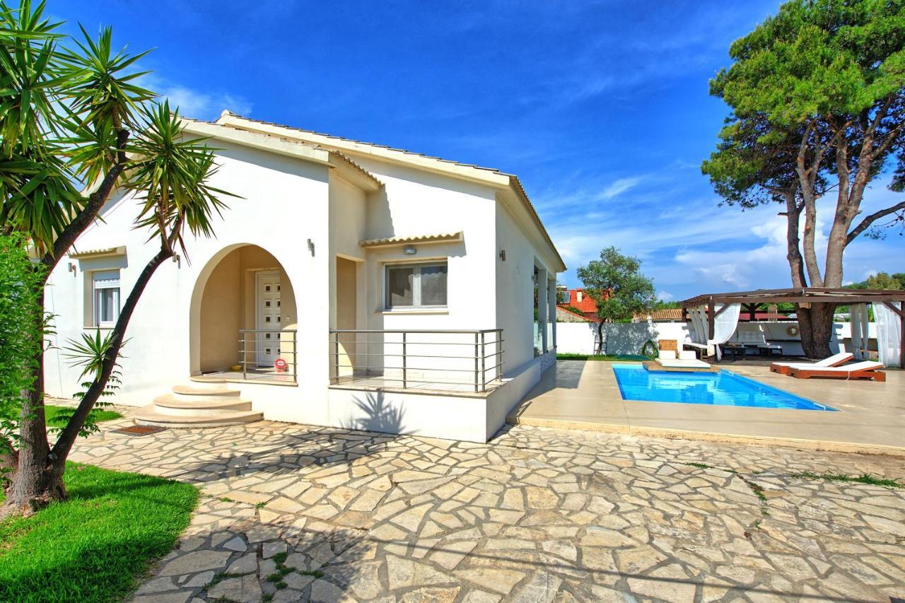 Beach Villa Christina By Posarellivillas Αχαράβη Εξωτερικό φωτογραφία