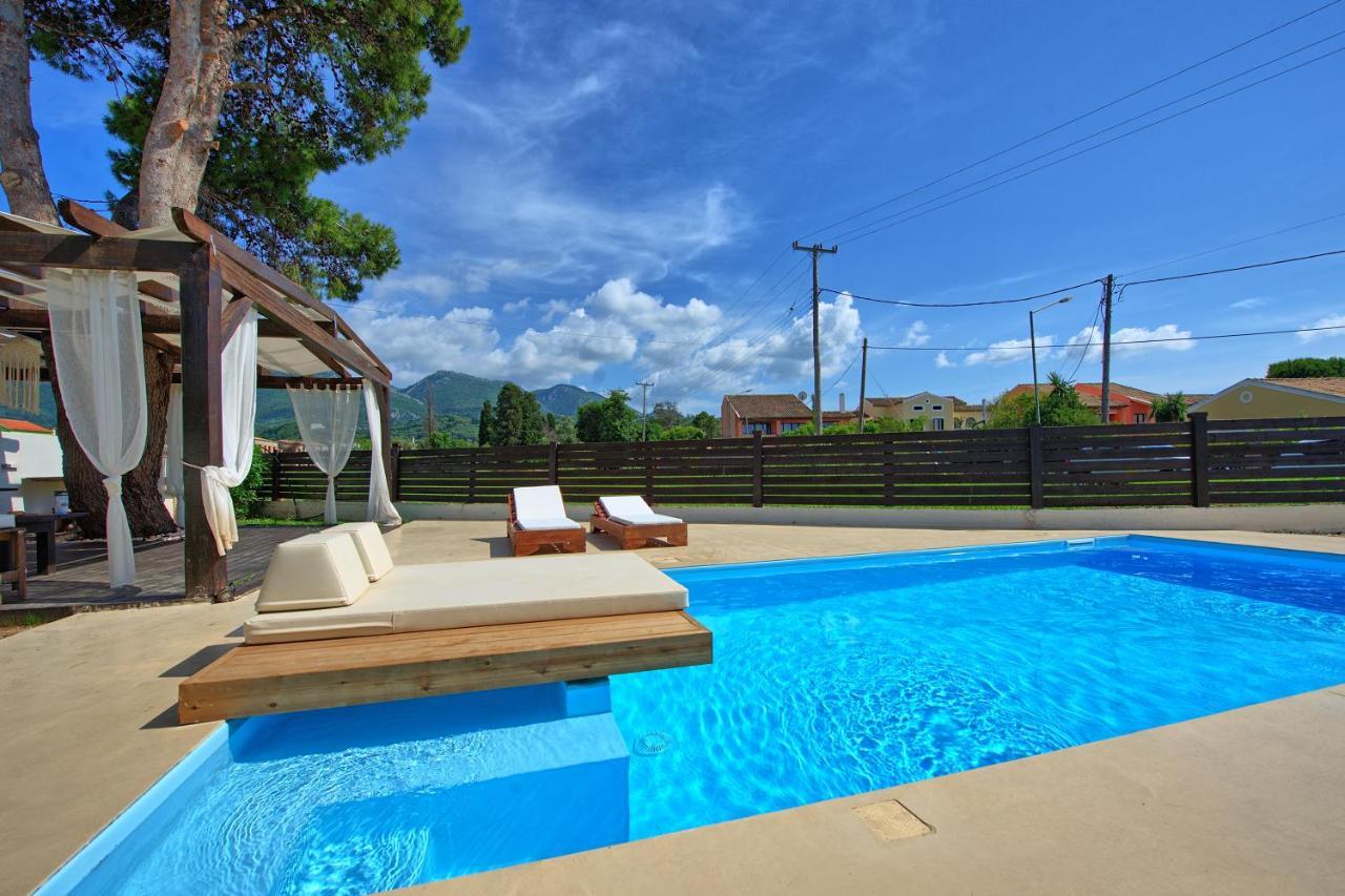 Beach Villa Christina By Posarellivillas Αχαράβη Εξωτερικό φωτογραφία