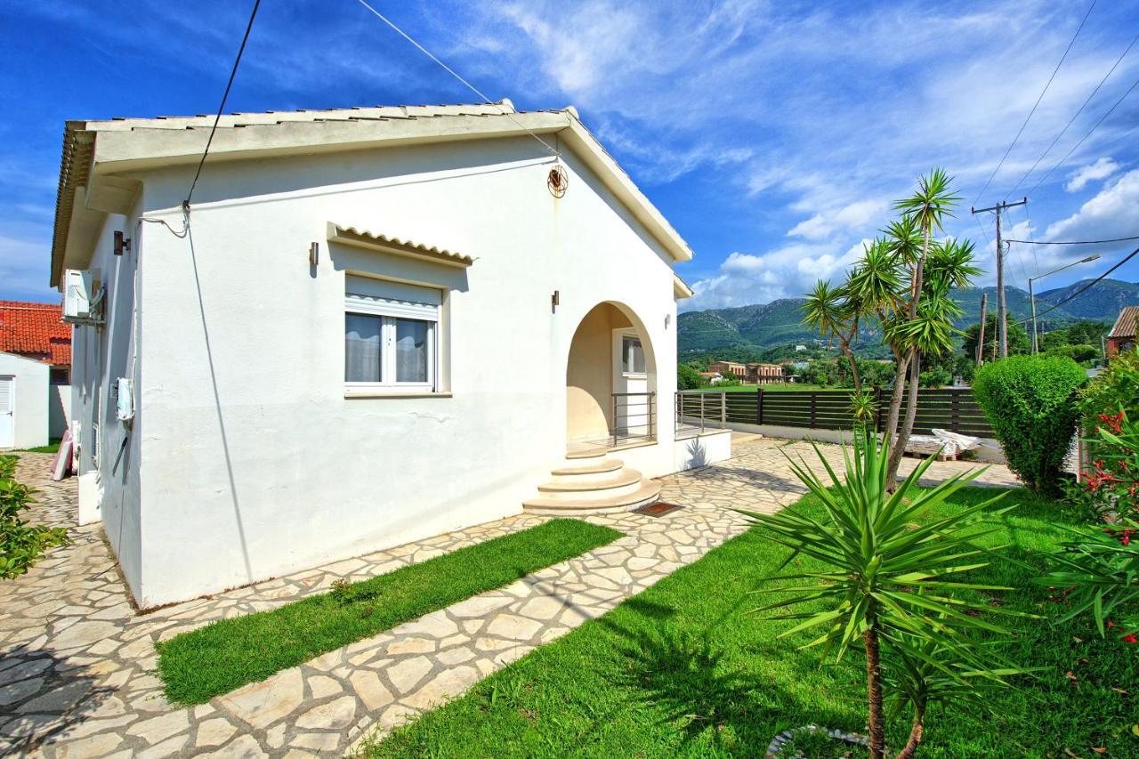 Beach Villa Christina By Posarellivillas Αχαράβη Εξωτερικό φωτογραφία